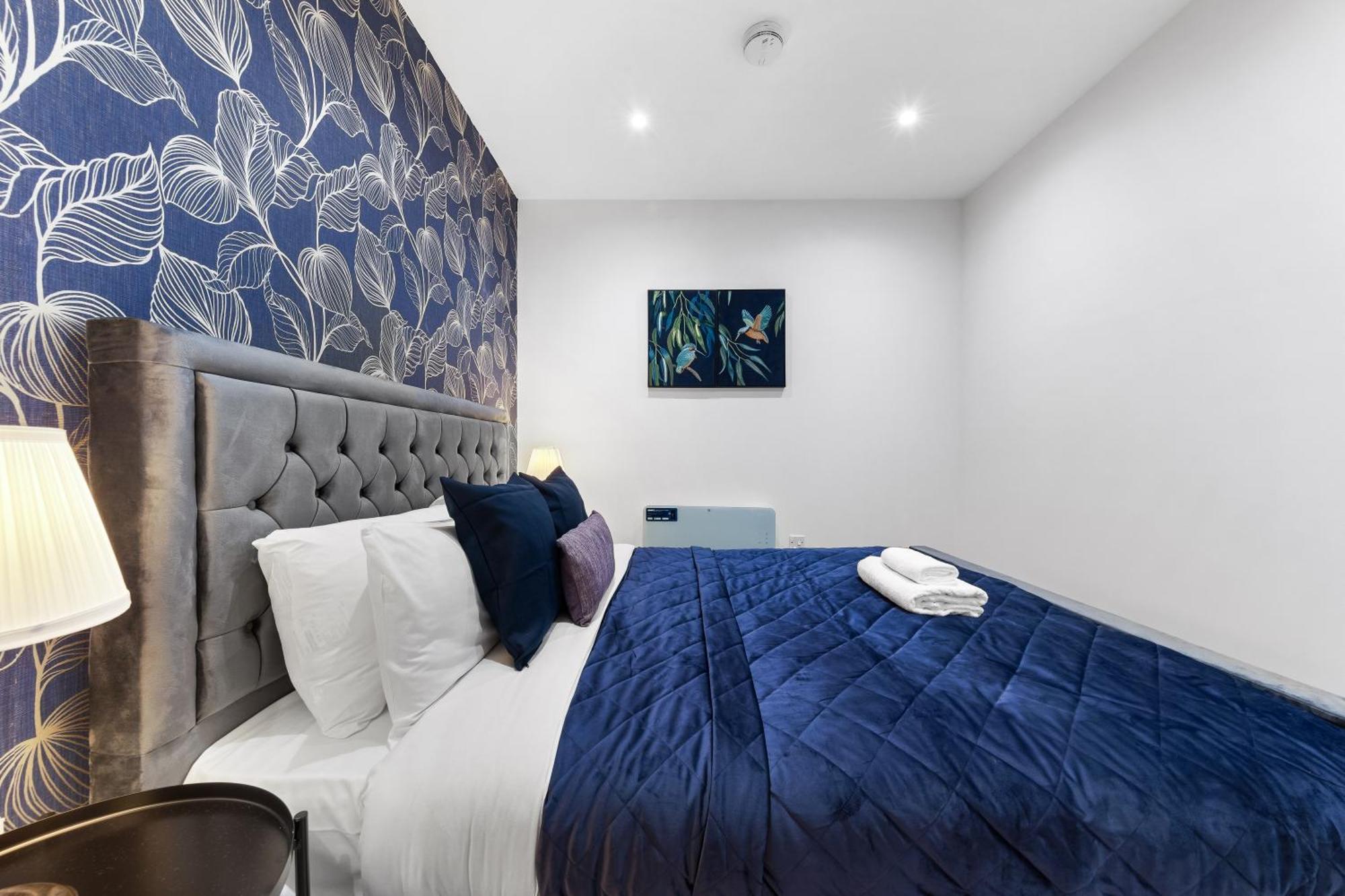 Modern One Bedroom Flat - Sleeps 5 -Near Heathrow - London Ub3 Kültér fotó